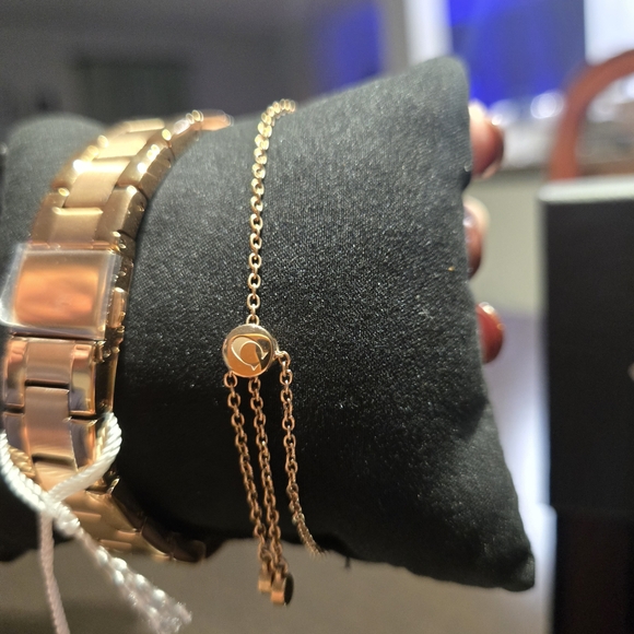 Coach Boyfriend Rose Gold Watch with Bracelet Gift Set - Picture 8 of 12